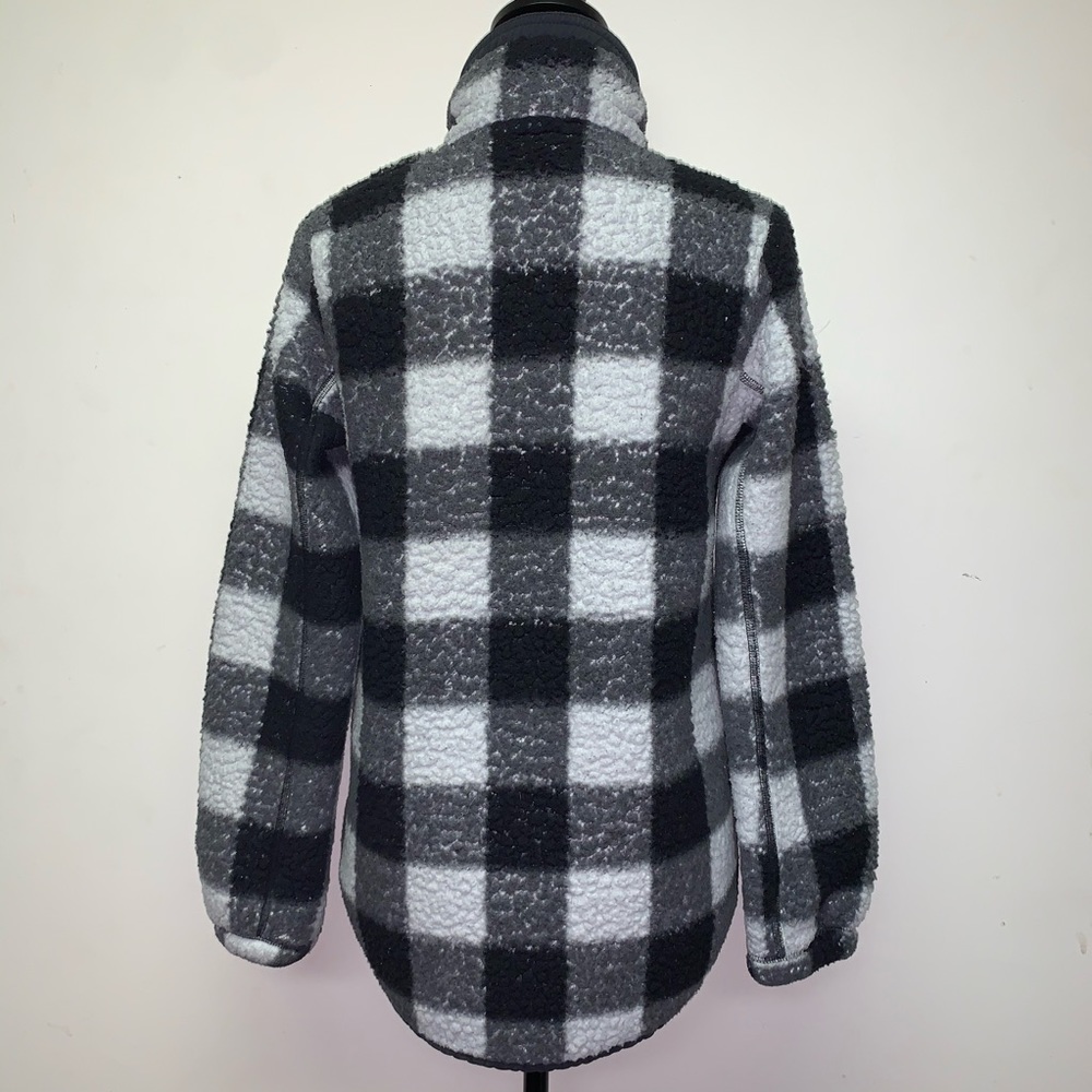 The Essential A&F Sherpa Fleece, Size Small - Picture 8 of 12